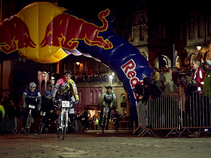 Profis der Extraklasse beim ersten Red Bull Hill Chasers Profis der Extraklasse beim ersten Red Bull Hill Chasers